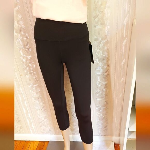 90 Degree by Reflex Capri Leggings - Picture 5 of 9